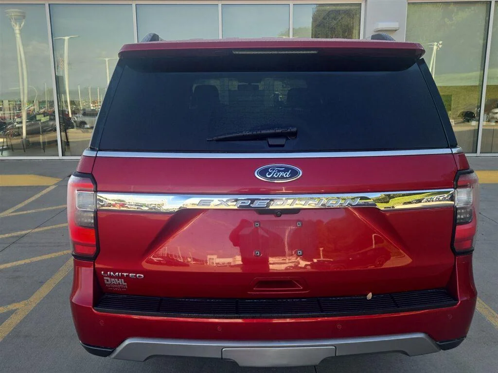 Used 2021 Rapid Red Metallic Tinted Clearcoat Ford Limited image 7