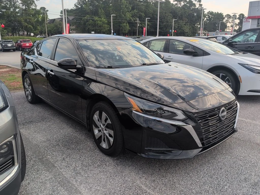 Used 2023 Black Nissan 2.5 S image 1