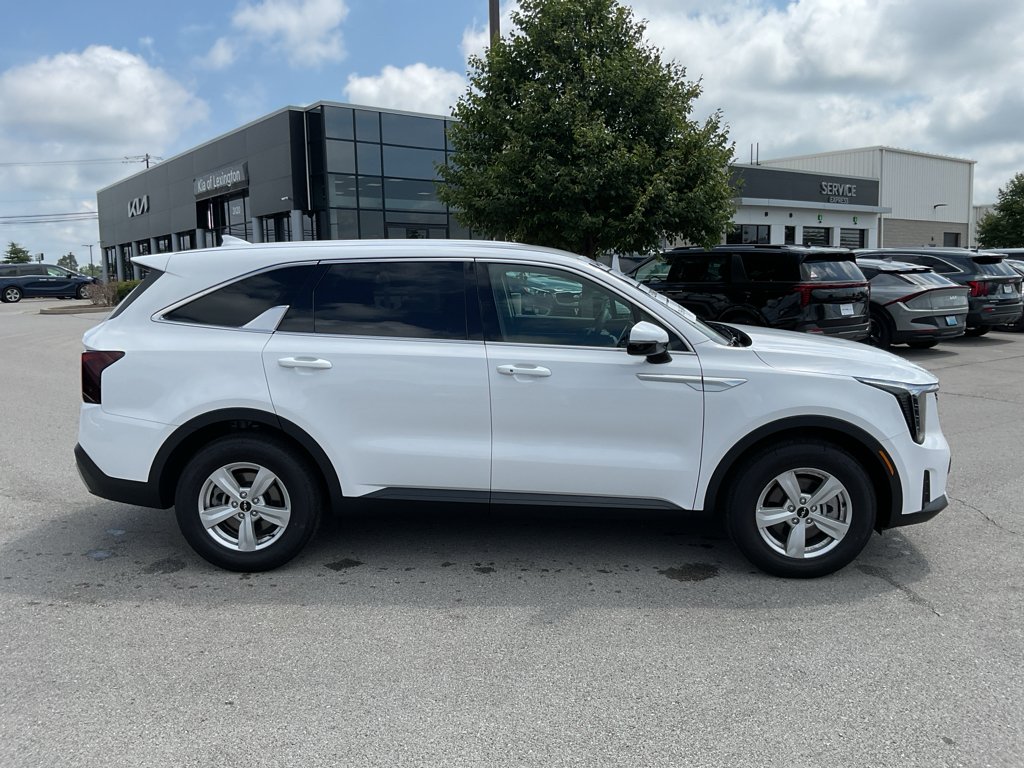 Used 2026 Whi Kia LX image 10