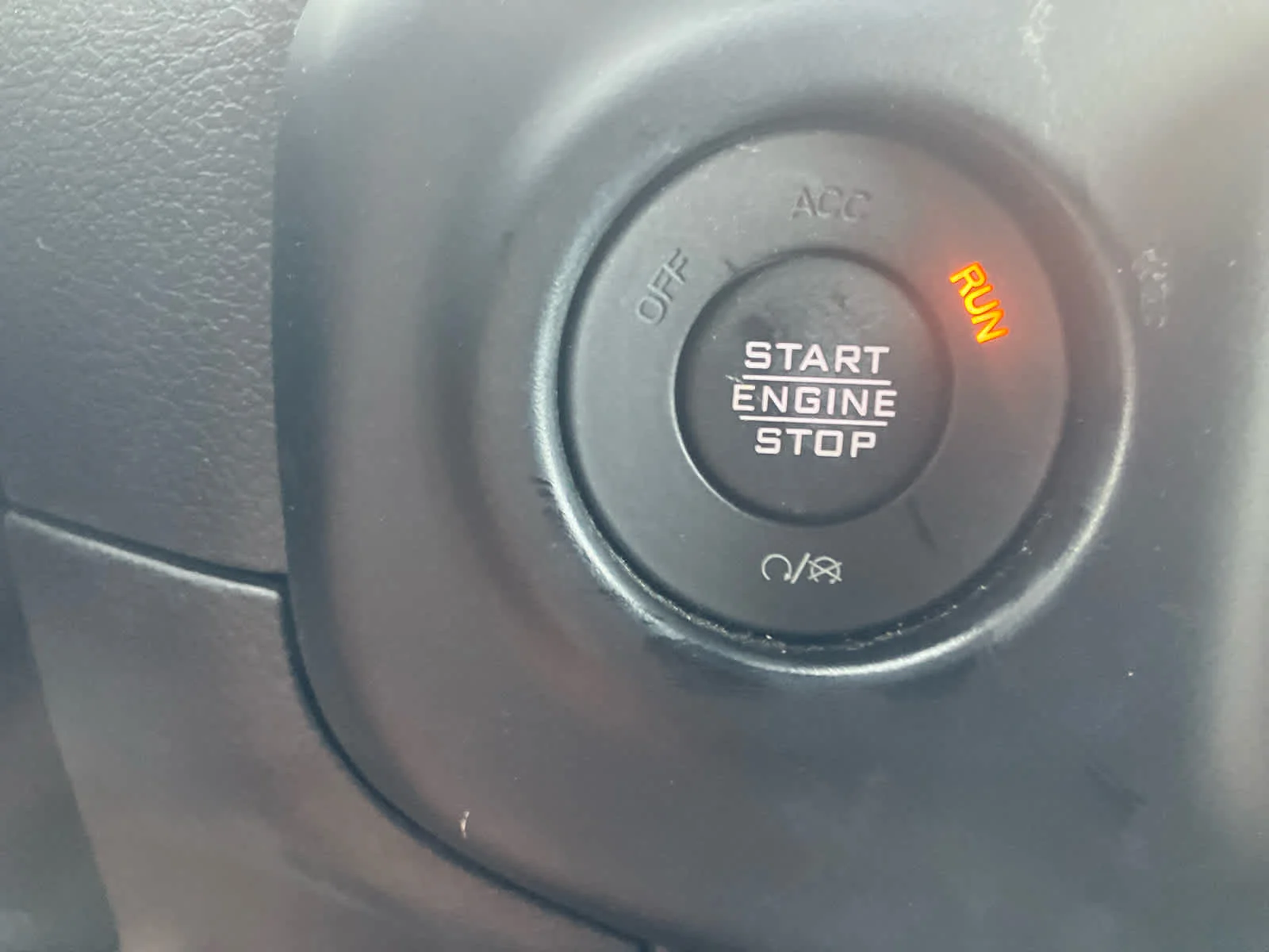 Used 2023 Sting-Gray Clearcoat Jeep Sahara image 22