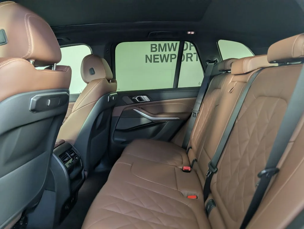 New 2026 Black Sapphire Metallic BMW xDrive40i image 13