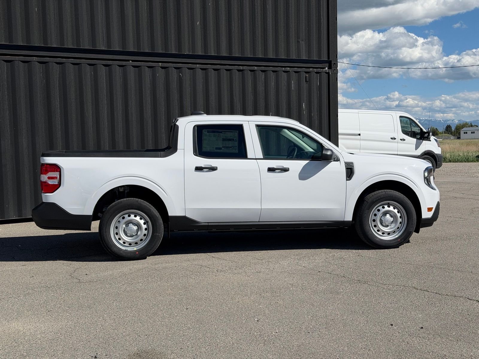 View vehicle photo 6