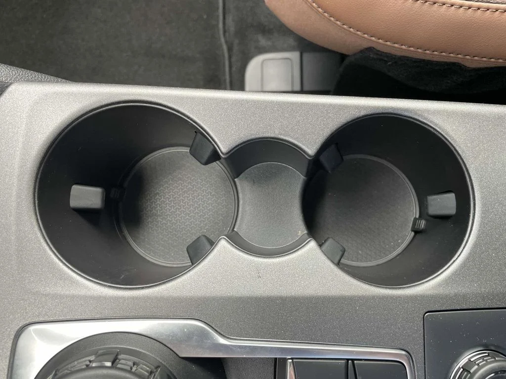 New 2025 Carbonized Gray Metallic Ford Outer Banks® image 18