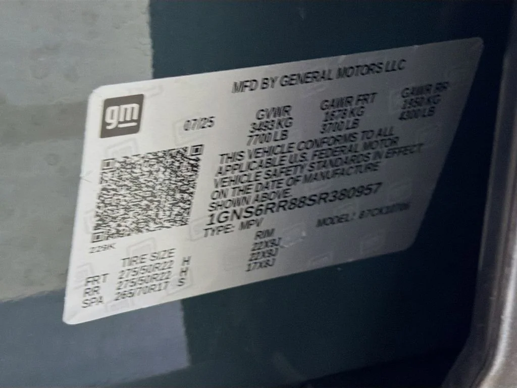 Used 2025 Cypress Gray Chevrolet RST image 31