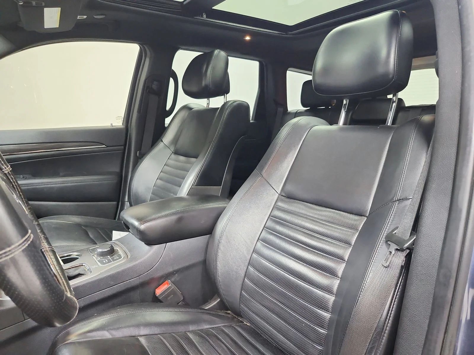 Used 2019 Blue Jeep Limited X image 10