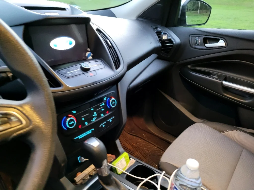 Used 2017 Silver Ford SE image 4