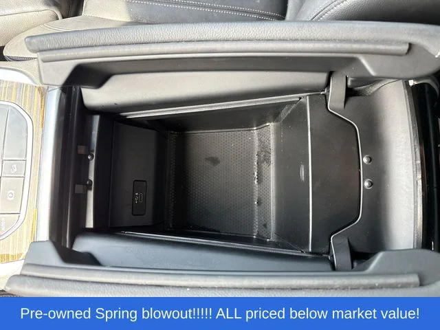 Used 2020 Black BMW xDrive40i image 29