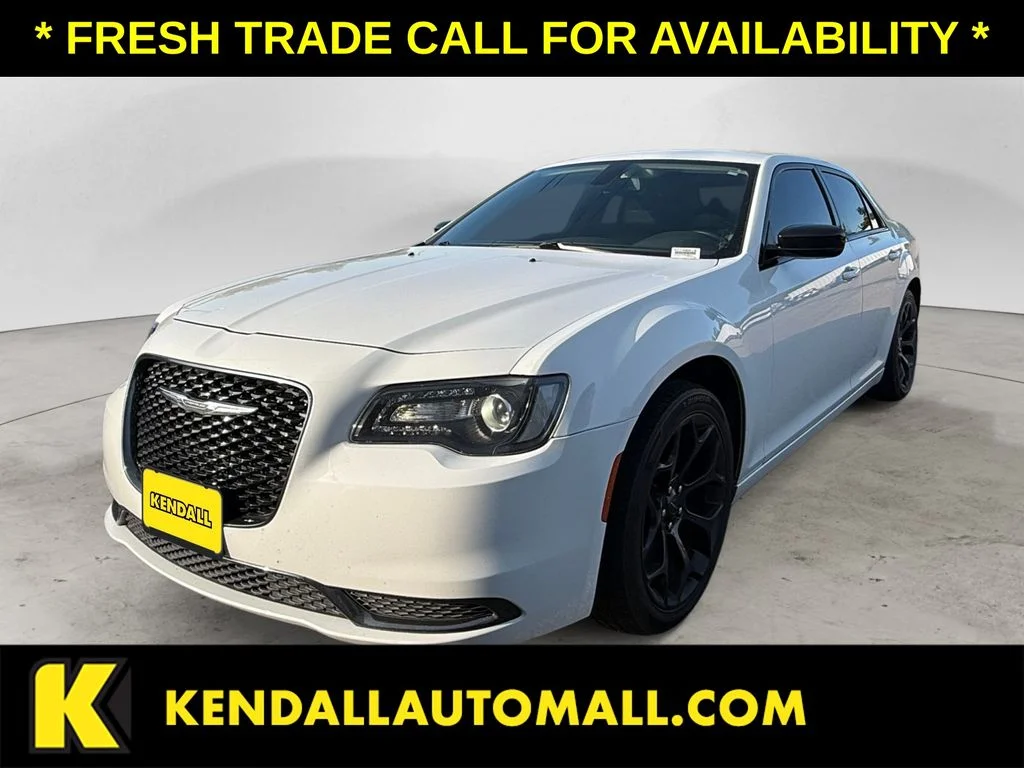 Used 2019 White Chrysler Touring image 1