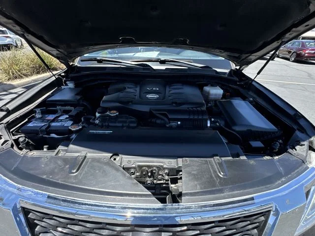Used 2018 Brown Nissan SL image 31