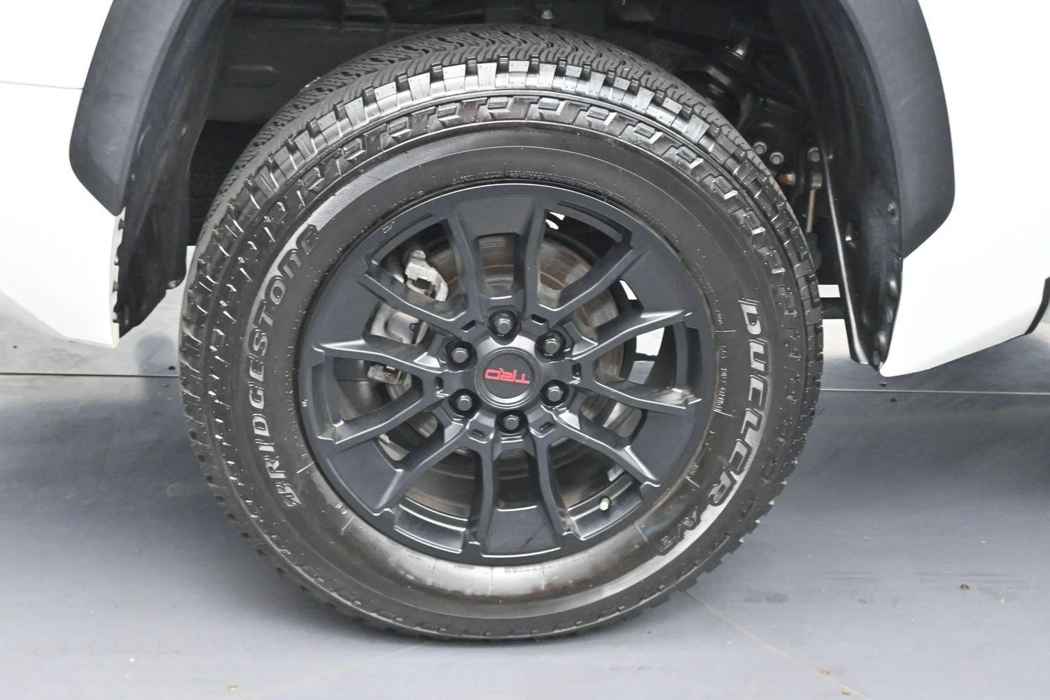 Used 2024 Ice Cap Toyota SR5 image 31