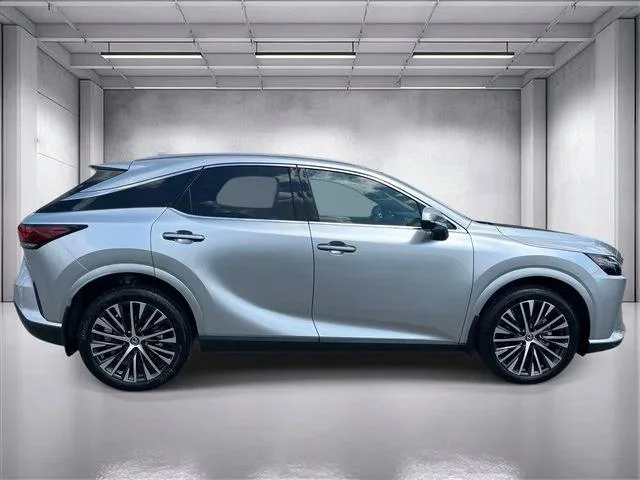 New 2026 Iridium Lexus PREMIUM PLUS image 9