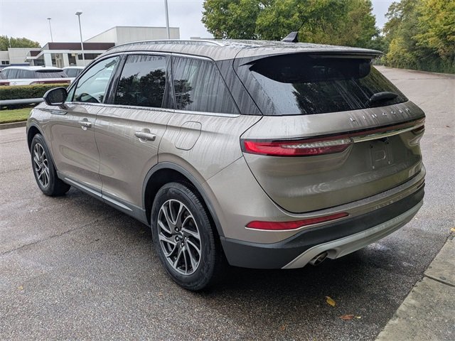 2020 Lincoln Corsair Standard photo 3