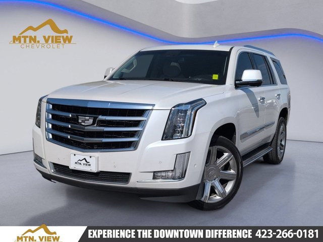 Pre-Owned 2017 Cadillac Escalade Luxury Four Wheel Drive SUV