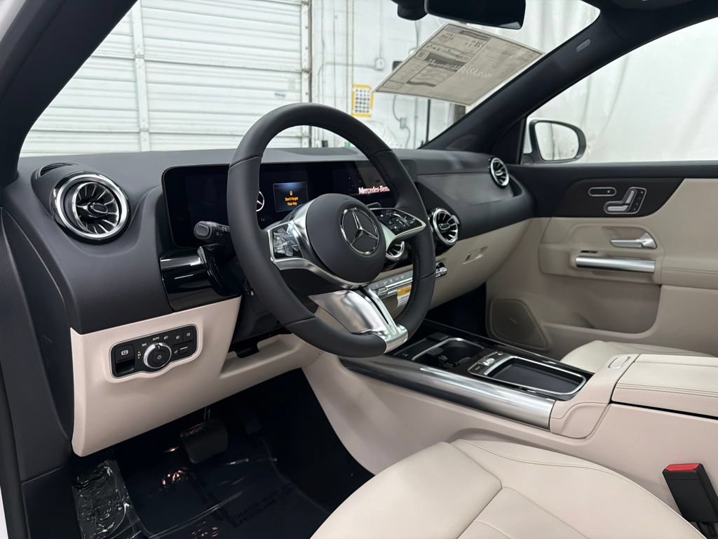 New 2026 Polar White Mercedes-Benz GLA 250 image 46