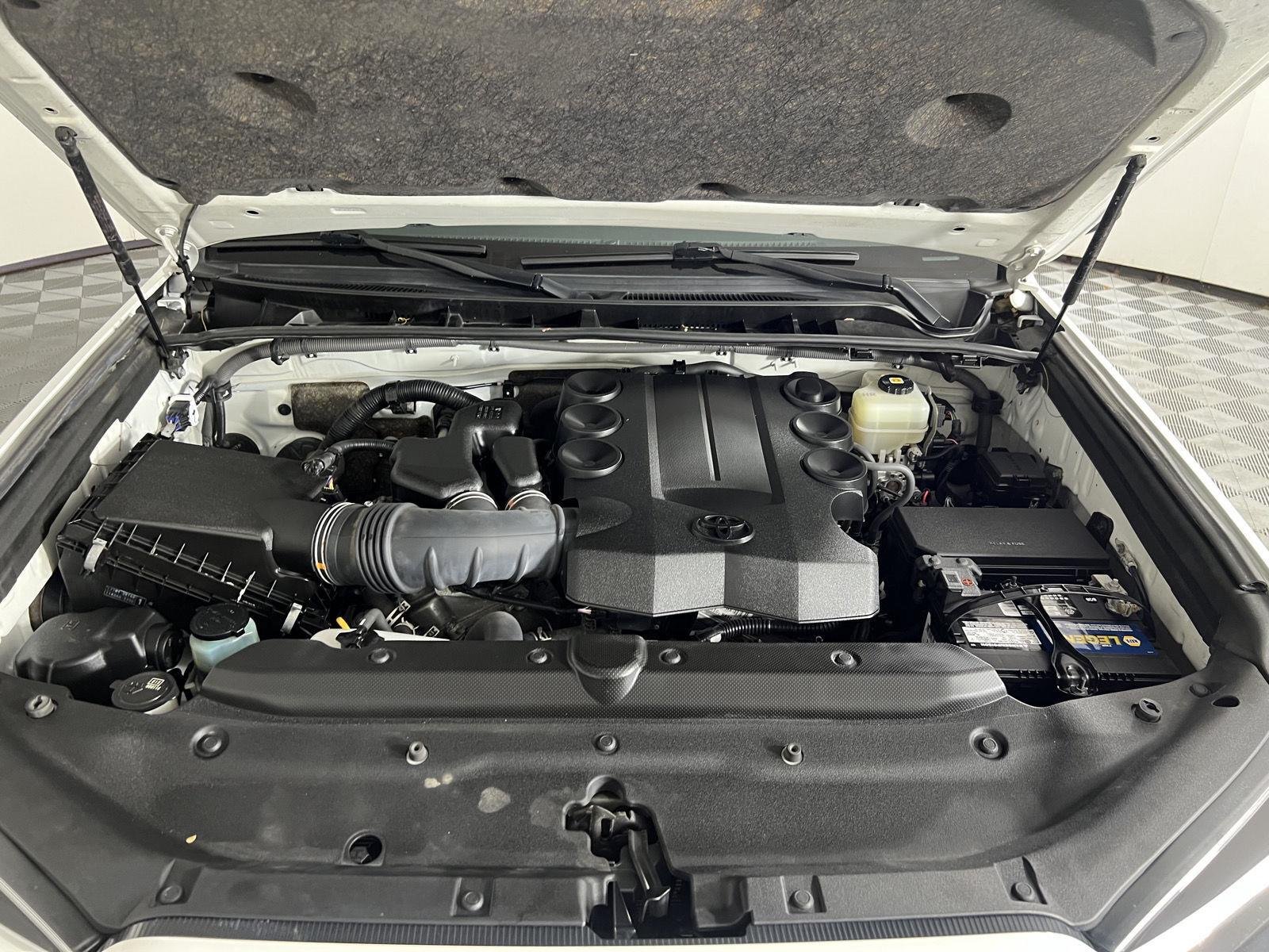 Used 2022 White Toyota SR5 Premium image 24