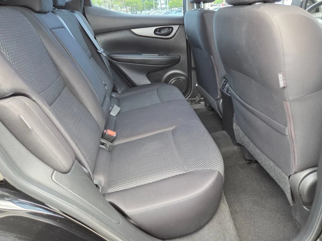 Used 2020 Magnetic Black Pearl Nissan S image 18