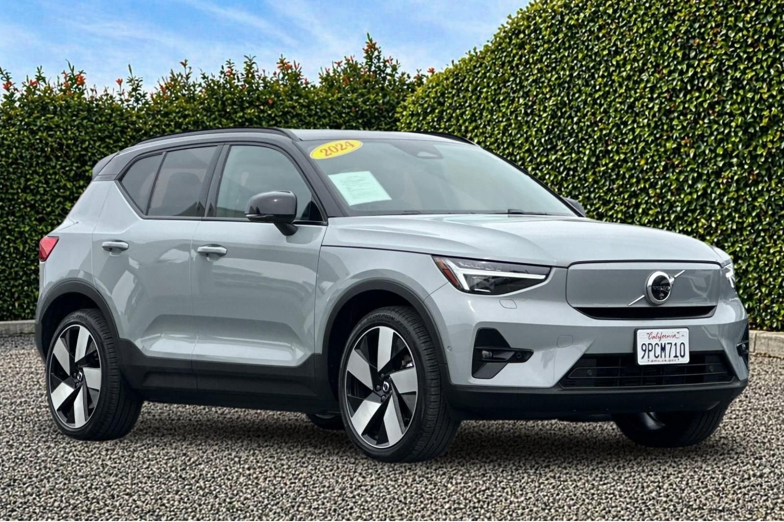 2024 Volvo XC40