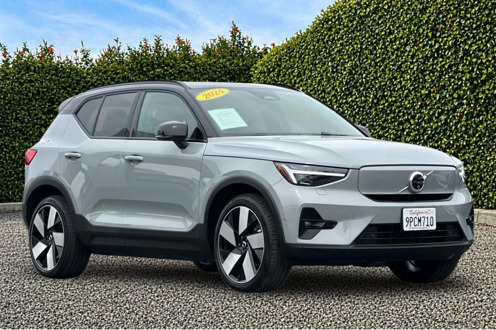 2024 Volvo XC40