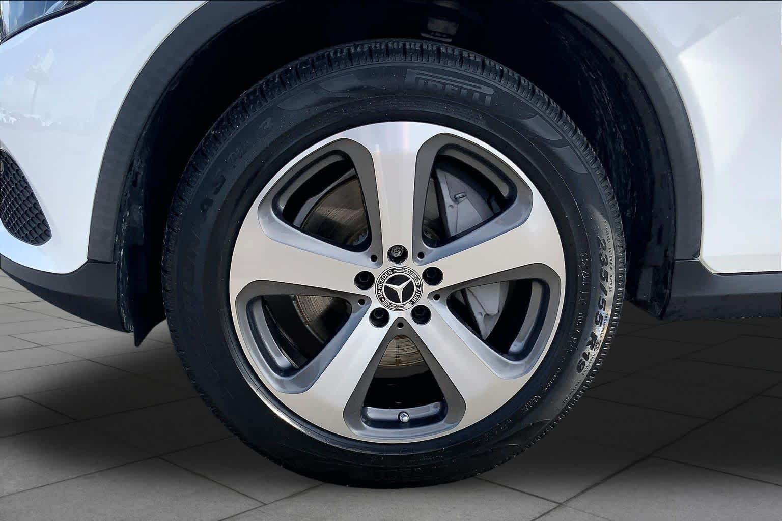 Certified Used 2019 Polar White Mercedes-Benz GLC 300 image 11