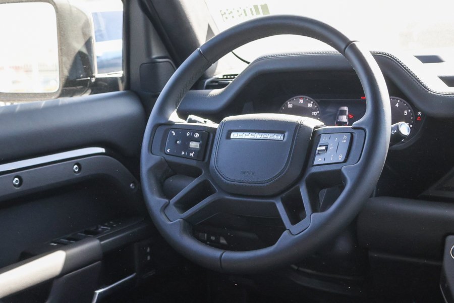 New 2026 Santorini Black Land Rover X image 19