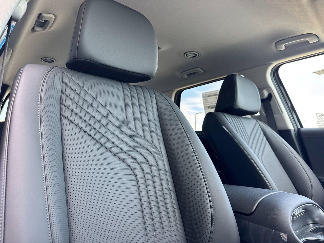 New 2026 Gray Hyundai Blue SEL 8P image 15