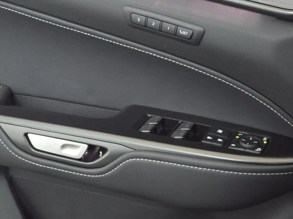 New 2026 Nori Green Pearl Lexus PREMIUM image 25