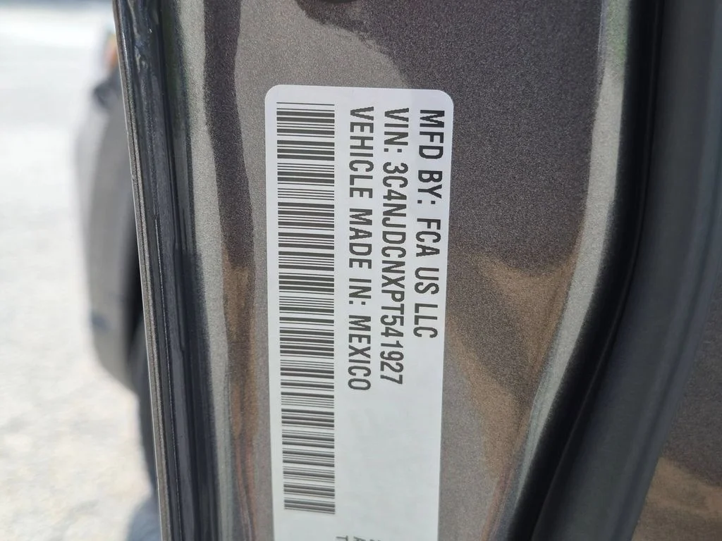 Used 2023 Gray Jeep Limited image 27