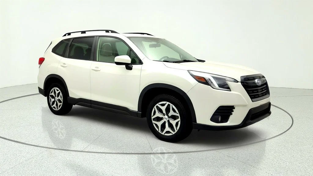 Used 2022 Crystal White Pearl Subaru Premium CVT w/ Blind Spot Detection & Power Rear Gate image 3