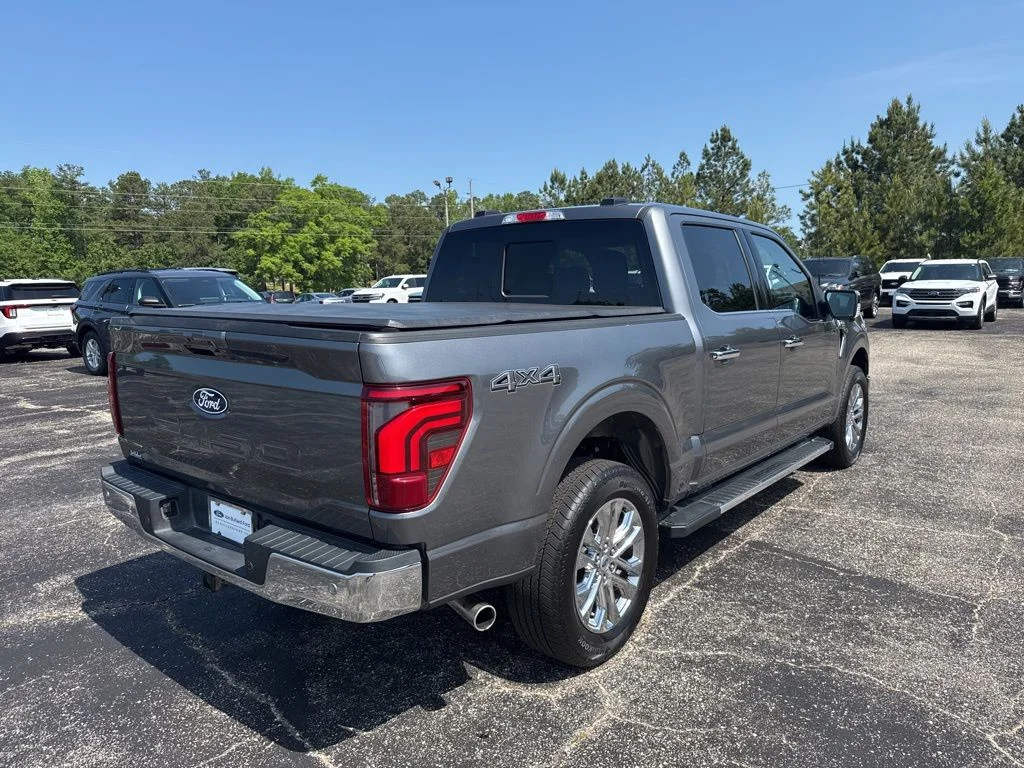 Used 2025 Gray Ford Lariat image 23