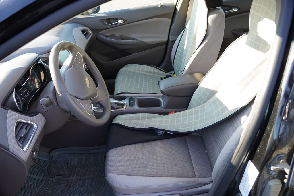 Used 2017 Mosaic Black Metallic Chevrolet LT image 4