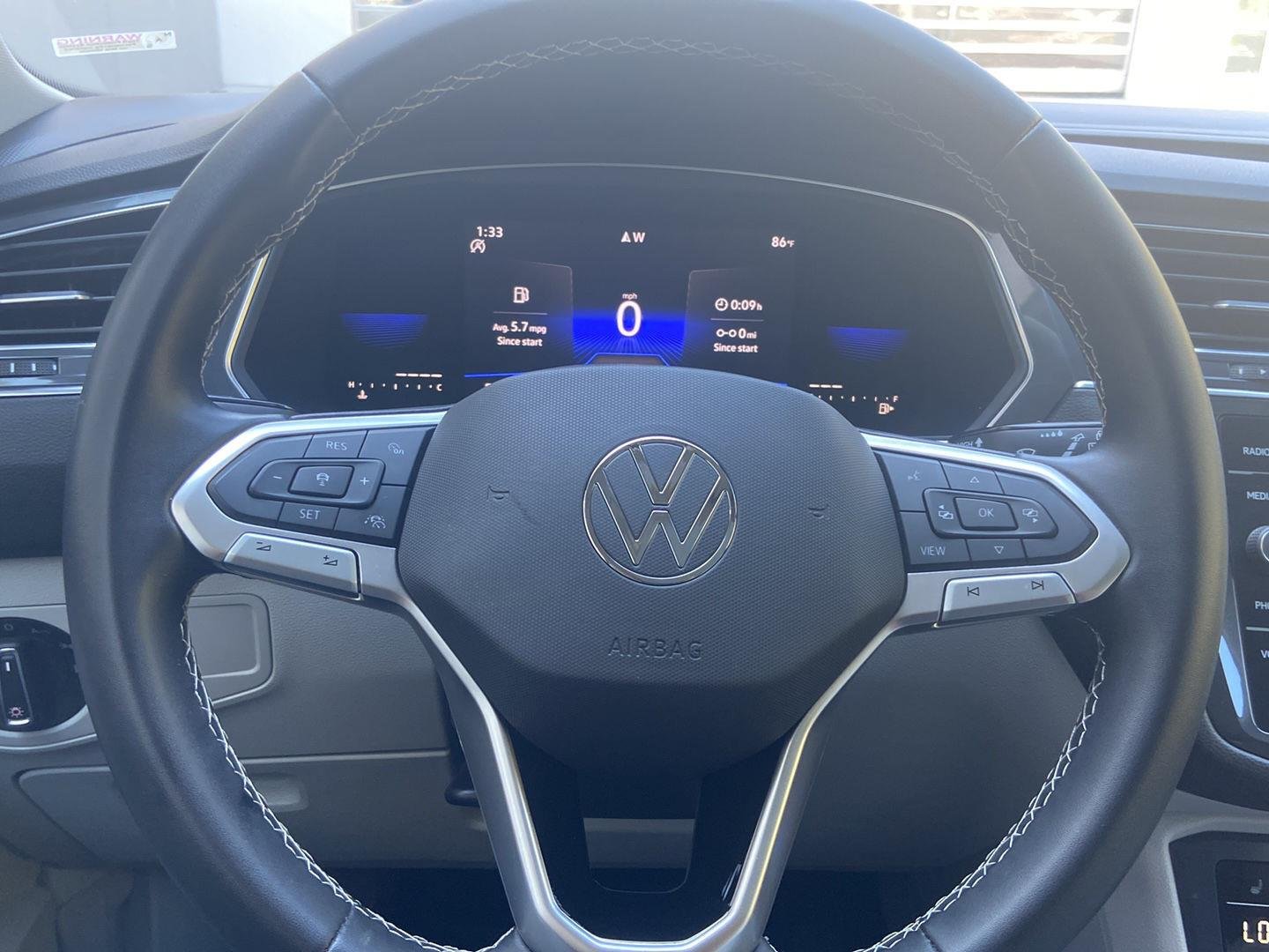 Used 2023 Atlantic Blue Metallic VOLKSWAGEN SE image 12