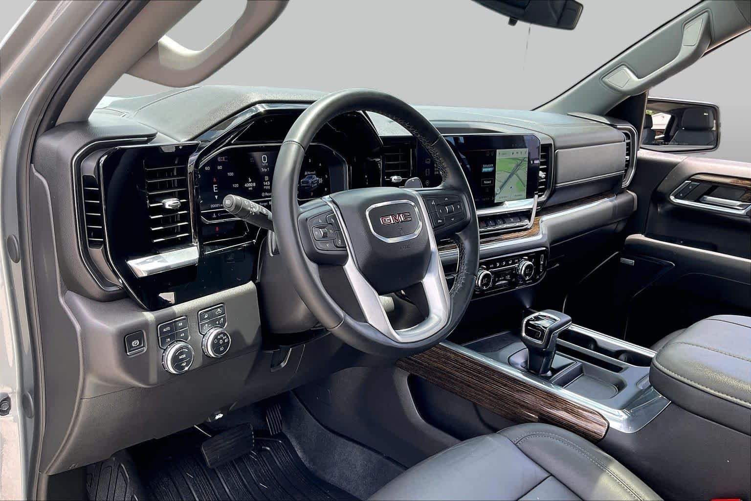 Used 2024 Sterling Metallic GMC Elevation image 18