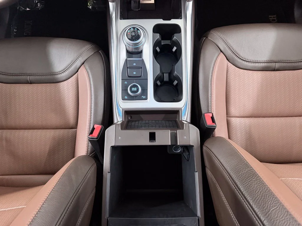 Used 2023 White Metallic Ford King Ranch image 29