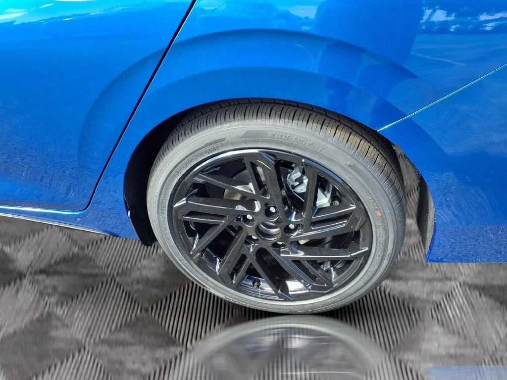 New 2027 Bluestone Pearl / Super Black Two-tone Nissan SR Midnight Edition image 24