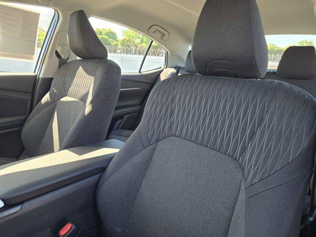 Certified Used 2025 RESERVOIR BLUE Toyota  image 15