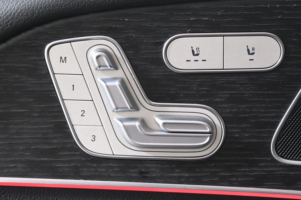 Certified Used 2025 Black Mercedes-Benz GLE 350 image 27