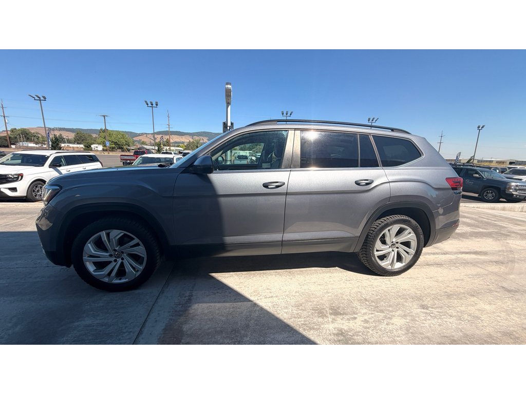 Used 2021 Volkswagen Atlas SE w/Tech with VIN 1V2WR2CA6MC525101 for sale in La Grande, OR