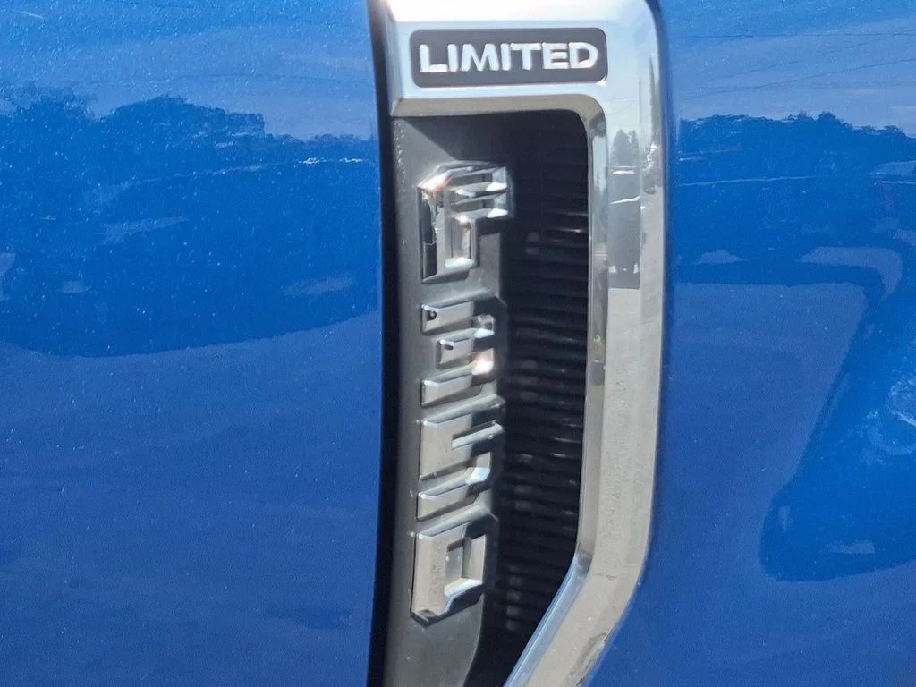 Used 2022 Blue Metallic Ford Limited image 29