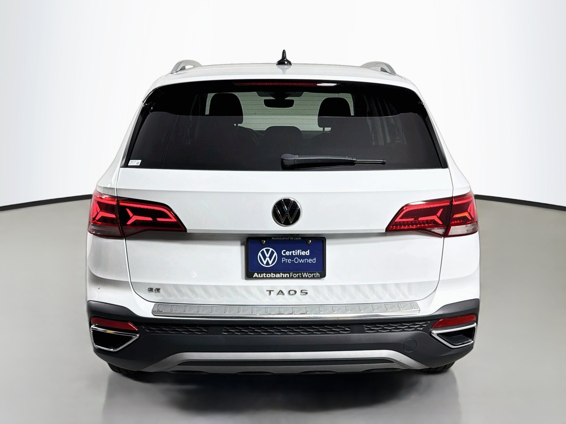 Certified Used 2023 White Volkswagen 1.5T SE image 6