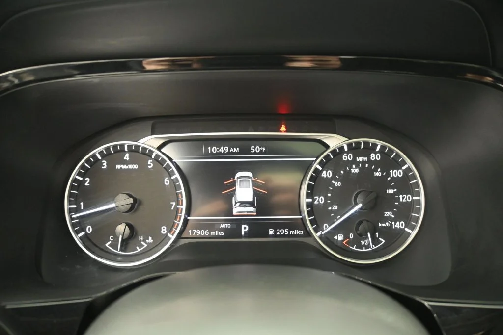 Used 2025 Super Black Nissan SV image 27