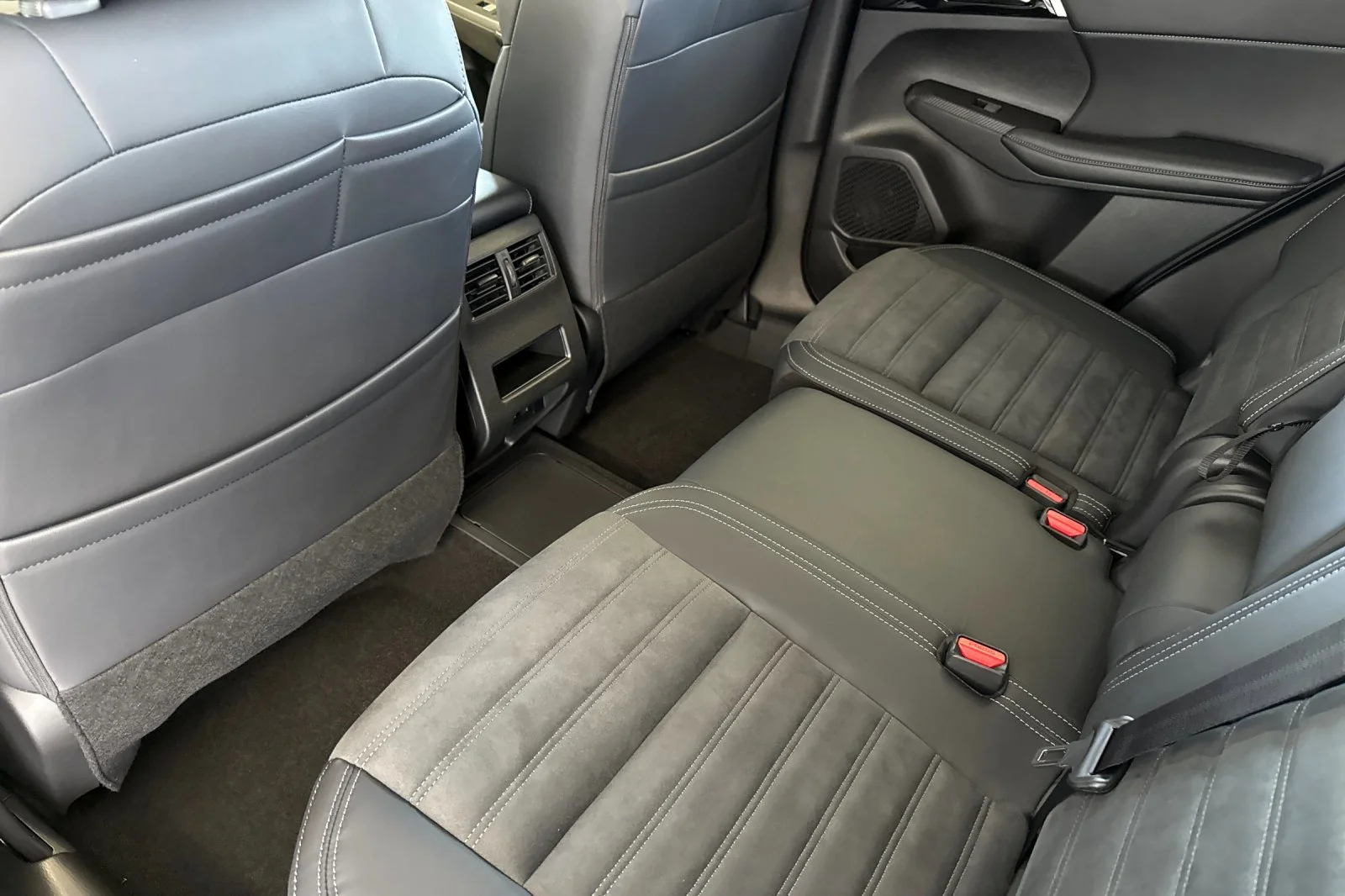 New 2026 Moonrock Gray Nissan SL image 12