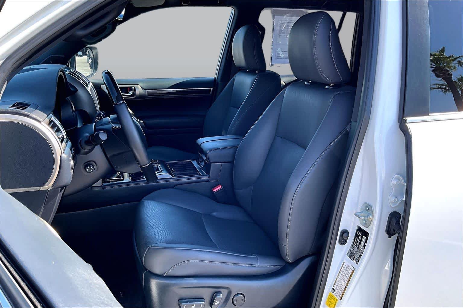 Used 2021 Starfire Pearl Lexus Premium image 7