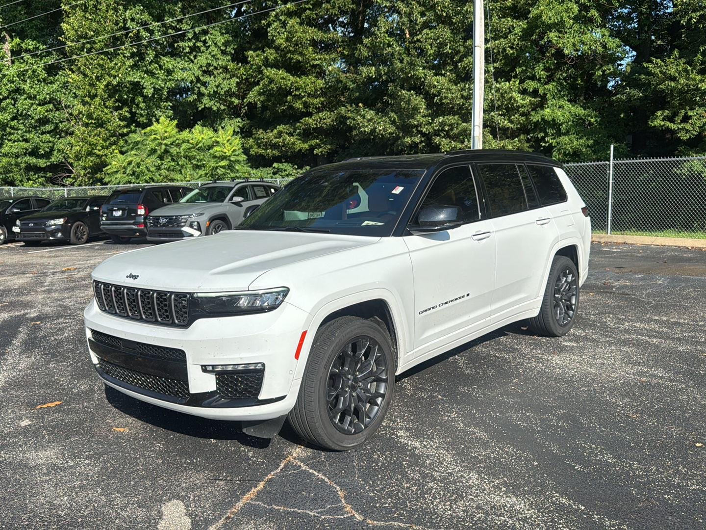 Used 2025 Bright White Clearcoat Jeep Summit Reserve image 7