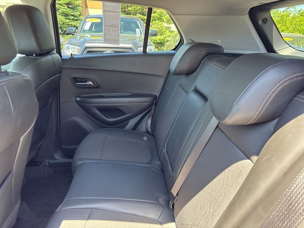Used 2021 Red Chevrolet LT image 17