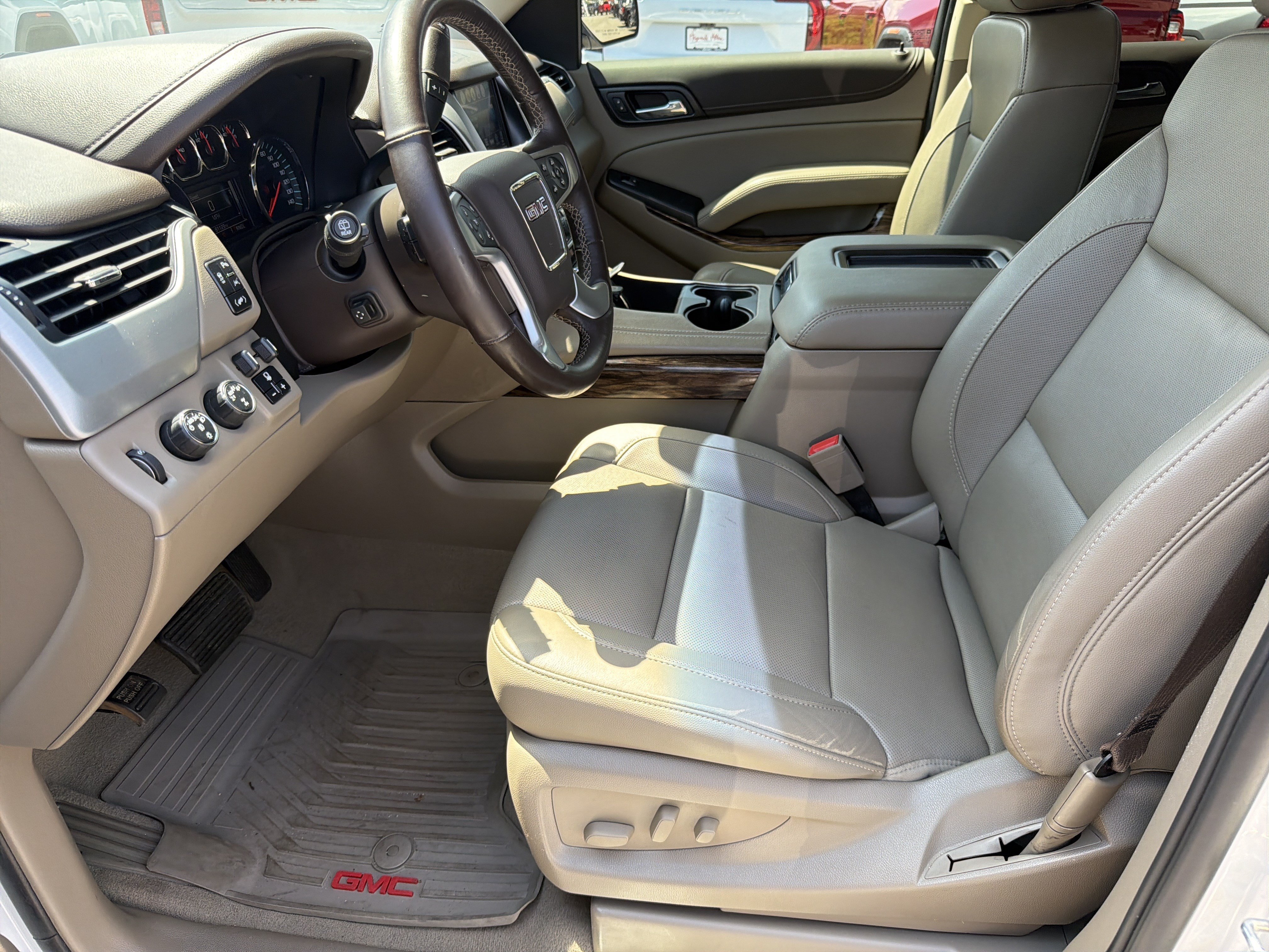 2019 GMC Yukon SLT - Photo 9