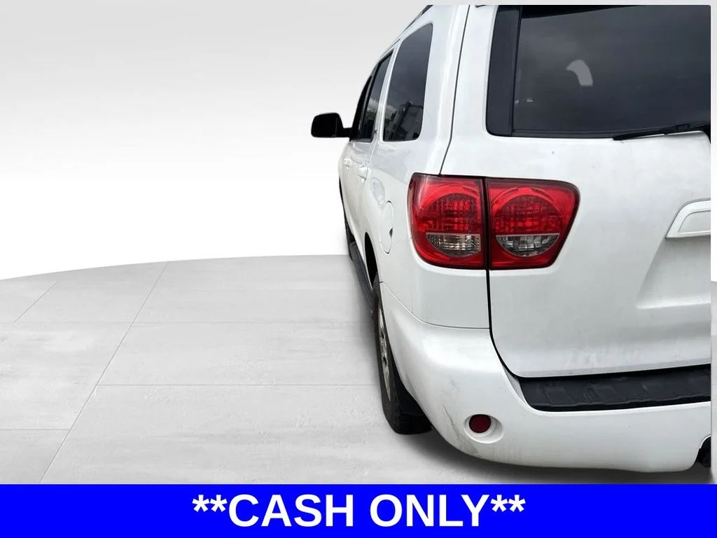 Used 2015 White Toyota SR5 image 4