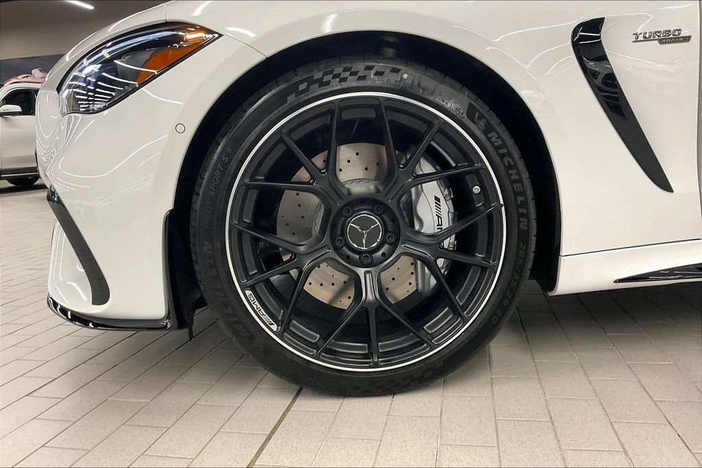 New 2026 MANUFAKTUR Moonlight White Metallic Mercedes-Benz CLE 53 AMG® image 22