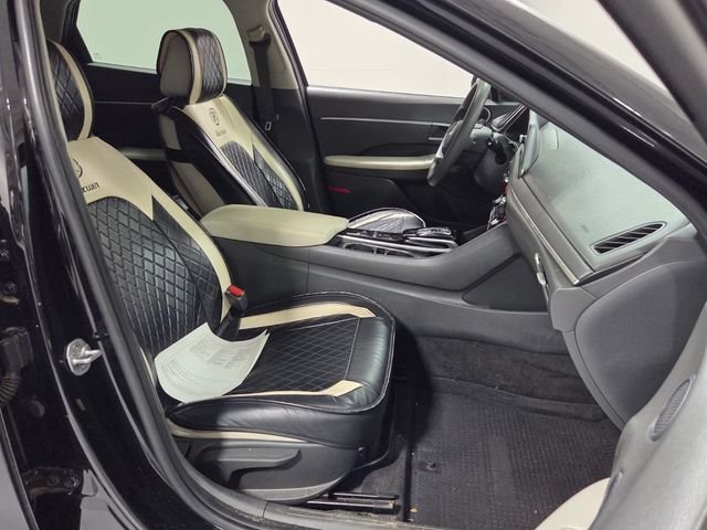 Used 2023 Black Hyundai SEL image 13