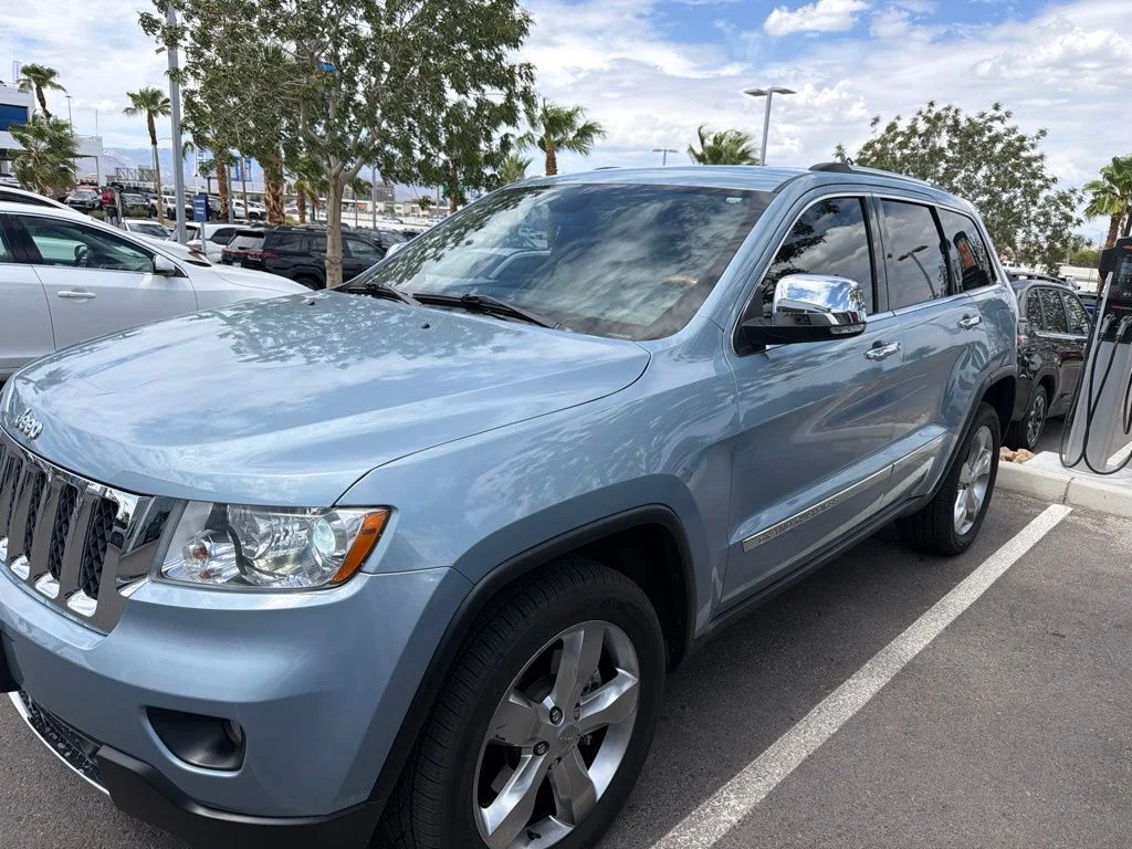 Used 2013 Beige Jeep Overland image 4