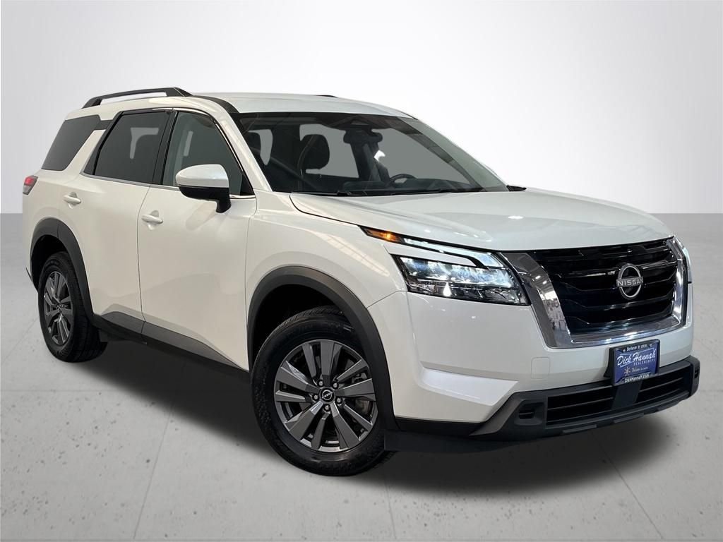 Used 2024 White Nissan SV image 7